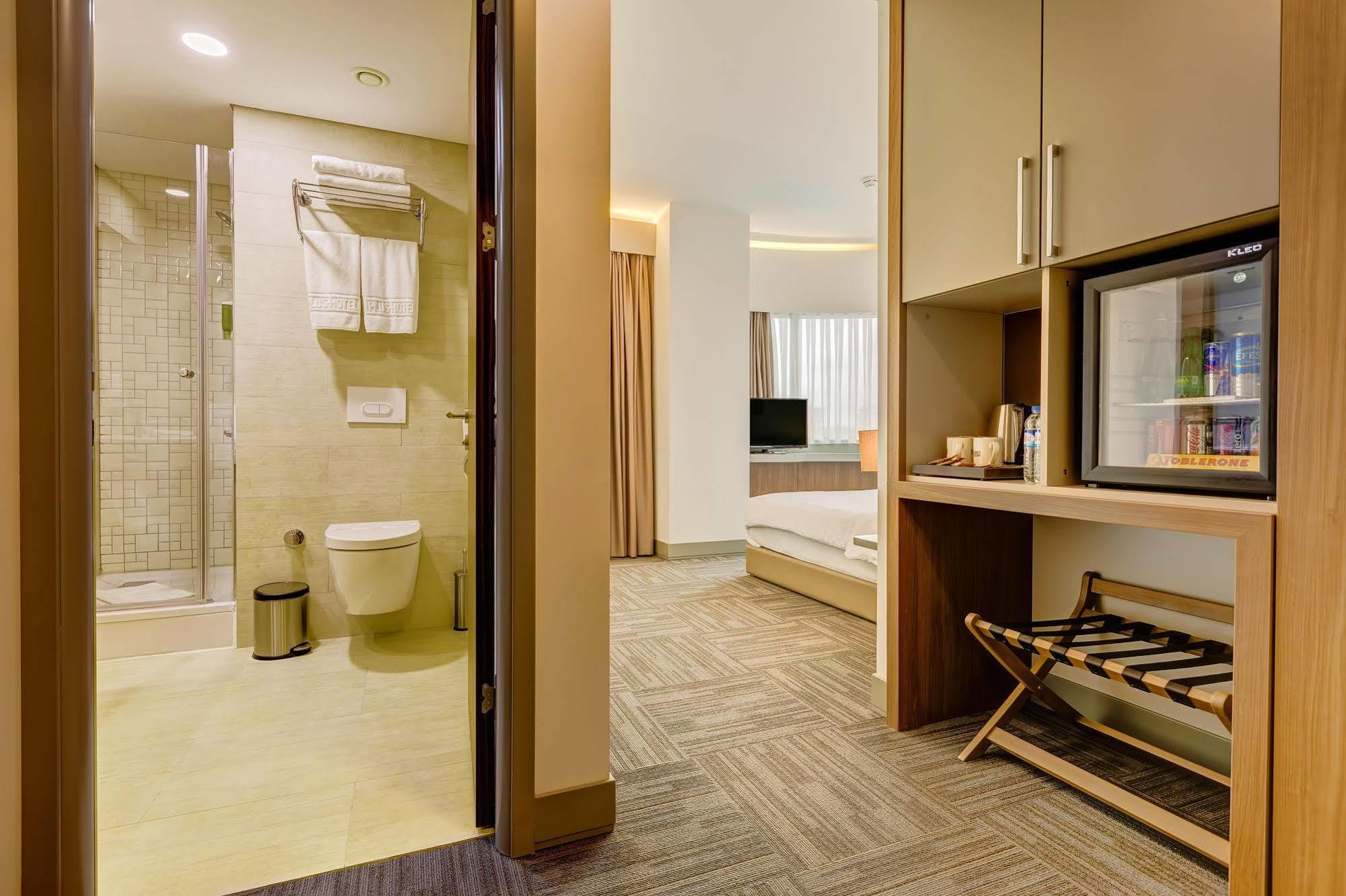 พลัส โฮเต็ล บอสตันซี อะทาเซเฮียร์ Hotel อิสตันบูล ภายนอก รูปภาพ