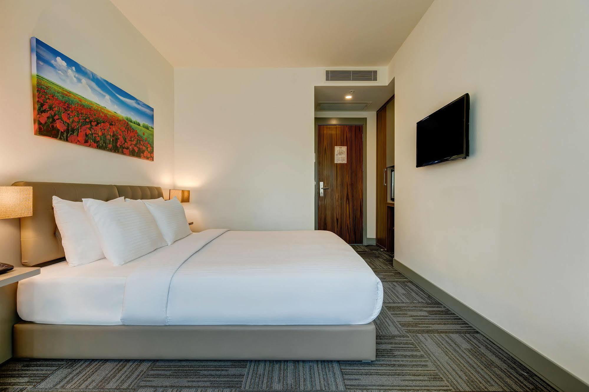 พลัส โฮเต็ล บอสตันซี อะทาเซเฮียร์ Hotel อิสตันบูล ภายนอก รูปภาพ
